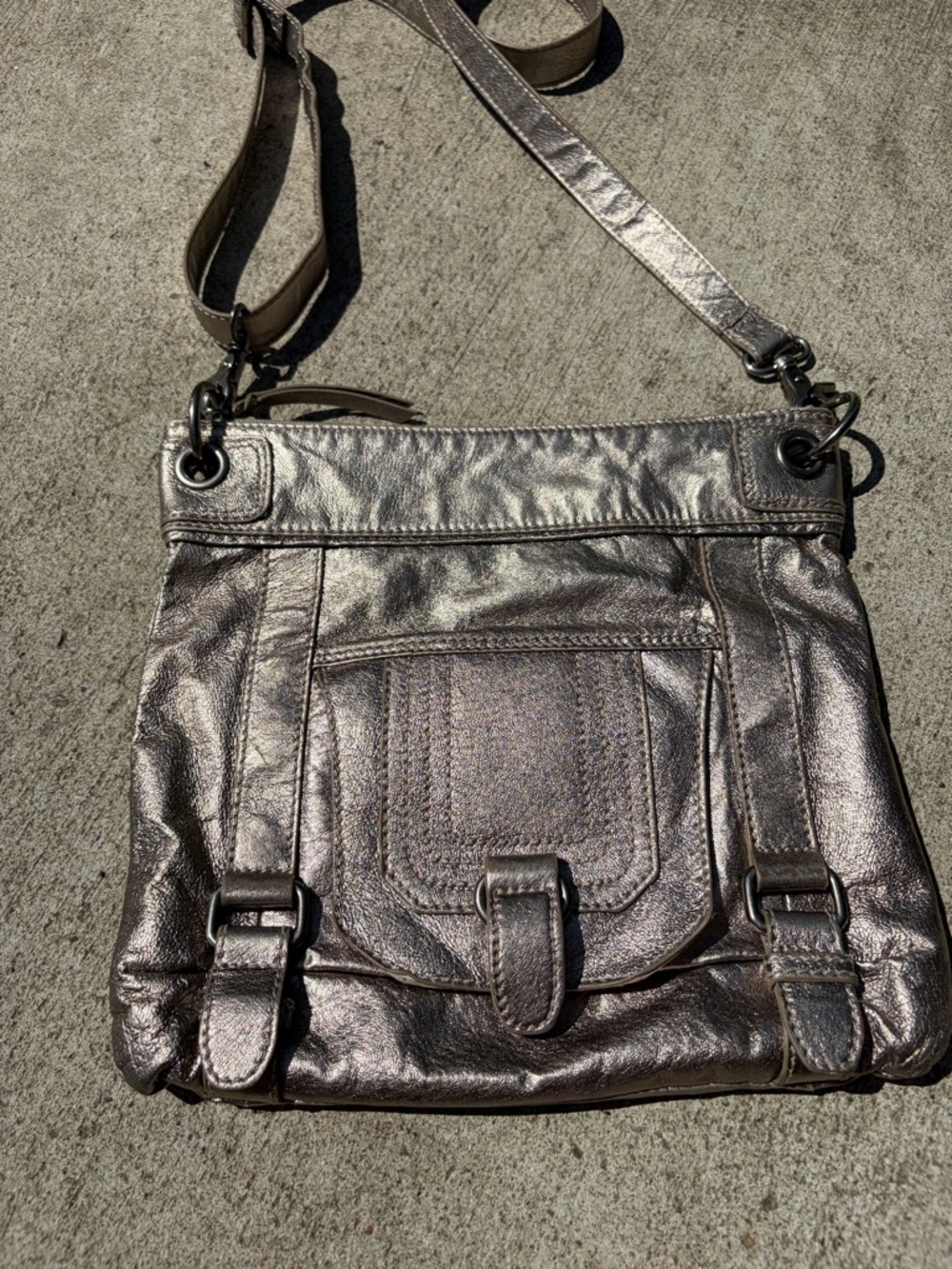 The Sak Silver Metallic Leather Crossbody Bag Adjustable Strap